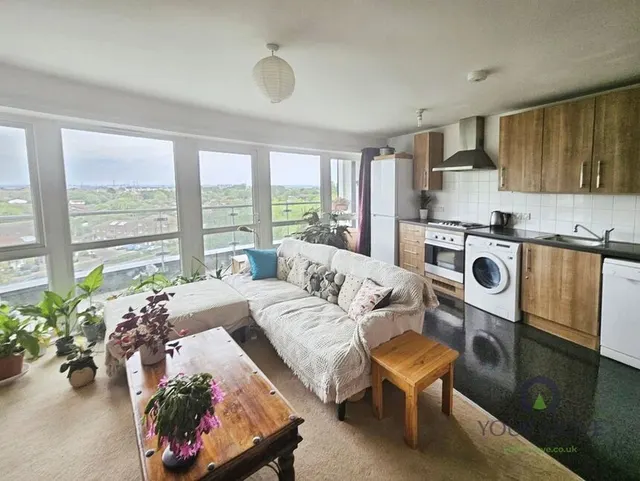 Poplar Place, London, SE28, photo 2
