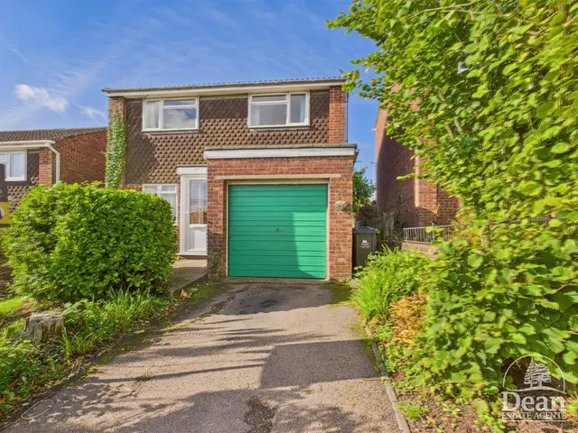 Photo 2 — Primrose Way, Lydney
