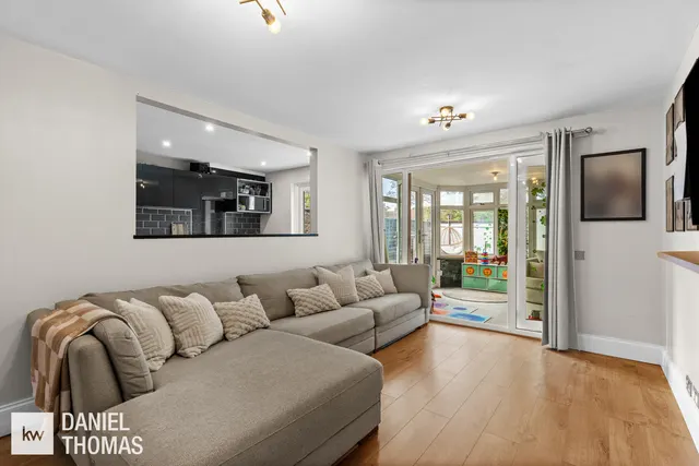 Longcroft Drive, Waltham Cross, EN8, photo 3
