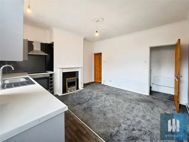 South Street, Mirfield, WF14, photo 2