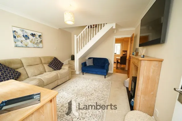 Photo 3 — 14 Goldthorne Close, Redditch