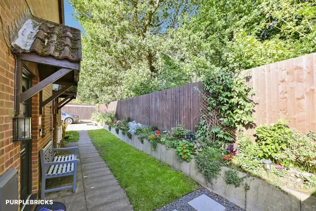 Hatton Close, Nottingham, NG5, photo 2