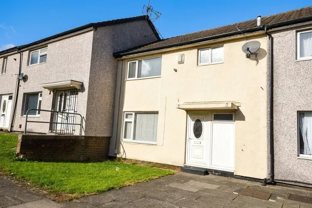 Bruce Lawn, Leeds, LS12, photo 1