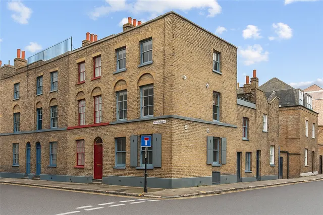 Newark Street, London, E1, photo 1