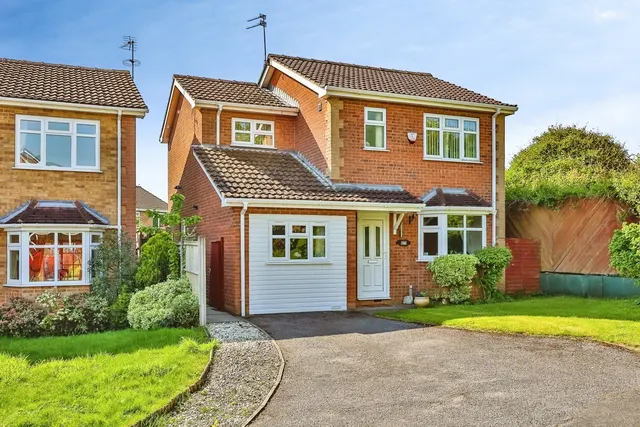 Minster Close, Hucknall, Nottingham, Nottinghamshire, NG15, photo 1