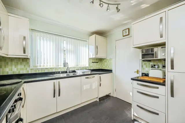 Photo 2 — Minster Close, Hucknall, Nottingham, Nottinghamshire, NG15