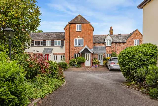Crown Mews, Abingdon, photo 1