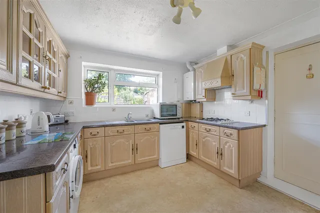 Lexden Road, Seaford, photo 2
