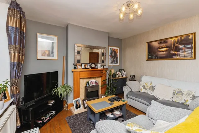Photo 2 — Cross Lane, Huddersfield, West Yorkshire, HD4