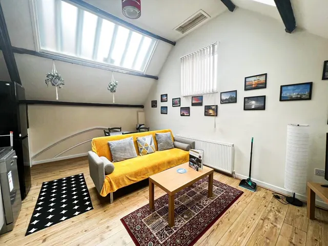 Holderness Road, HULL, photo 1