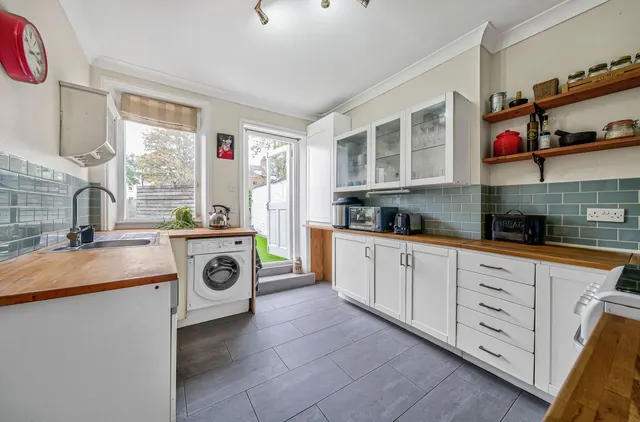 Photo 3 — Hillfield Avenue, London, N8