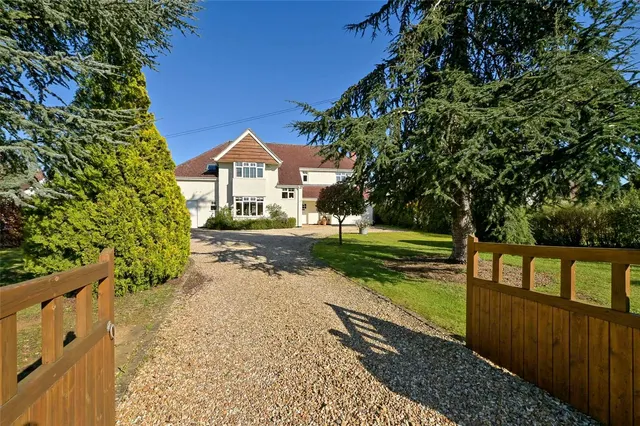 Woodstock Road East, Begbroke, Kidlington, Oxfordshire, OX5 1RG, photo 1