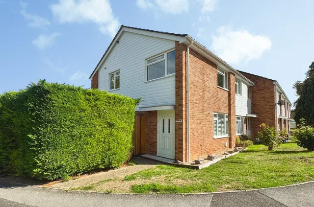 Hollows Close, Salisbury, SP2, photo 1
