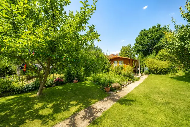 Valley Close, Pinner, HA5, photo 1