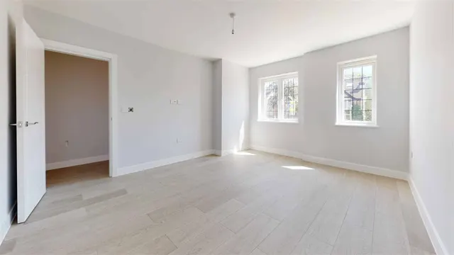 Photo 2 — 38A High Beech Road, Loughton