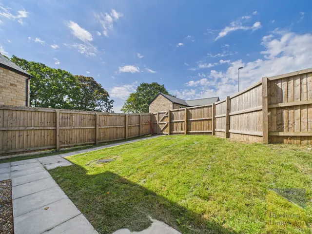 Hall Barn Drive, Longridge, PR3, photo 3