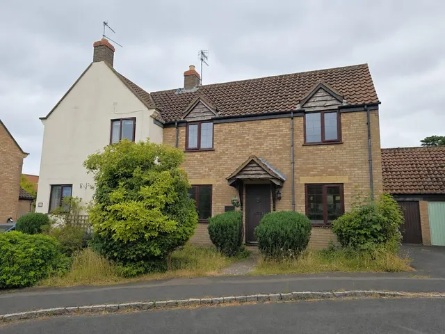 Dale Close Burniston, Scarborough YO13 0ED, photo 1