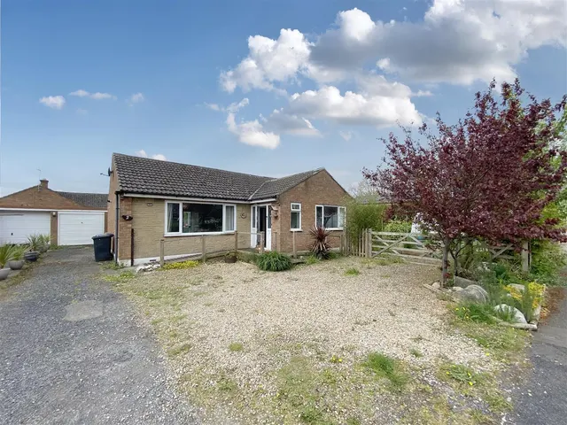 Harkness Drive, Leeming Bar, photo 1