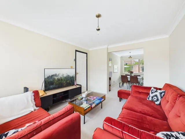 Wood Mount, Rothwell, LS26, photo 3