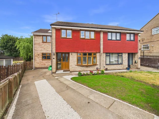 Wood Mount, Rothwell, LS26, photo 1