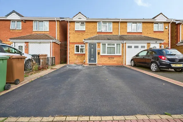 Basalt Close, Walsall, West Midlands, WS2, photo 1