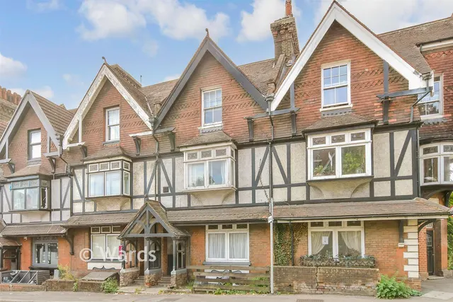 London Road, Strood, ME2, photo 1