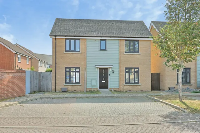 3 bedroom house — Forest Grove, Swaffham