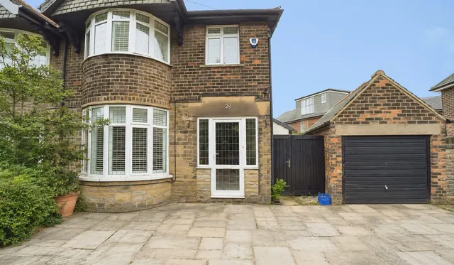 Uppermoor, Pudsey, LS28, photo 1