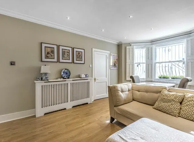 Photo 2 — Stanwick Road, West Kensington, W14