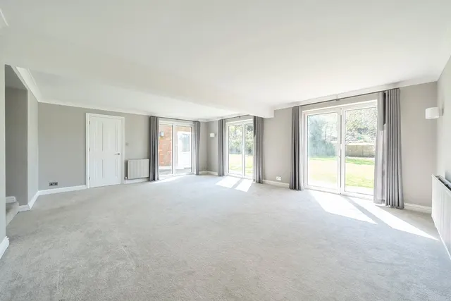 Gerrards Cross, Buckinghamshire, photo 3