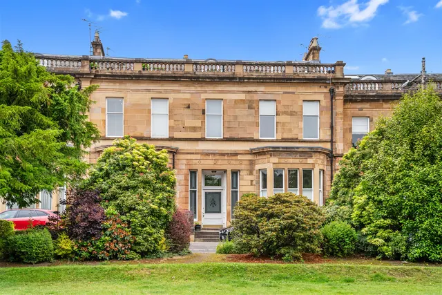 2/2 8 Cleveden Crescent, Kelvinside, G12 0PB, photo 1