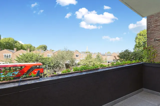 Friern Road, London, SE22, photo 2