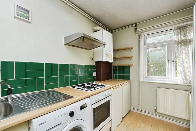 Friern Road, London, SE22, photo 3