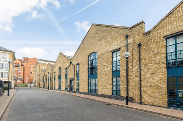 Millennium Drive, London, E14, photo 1