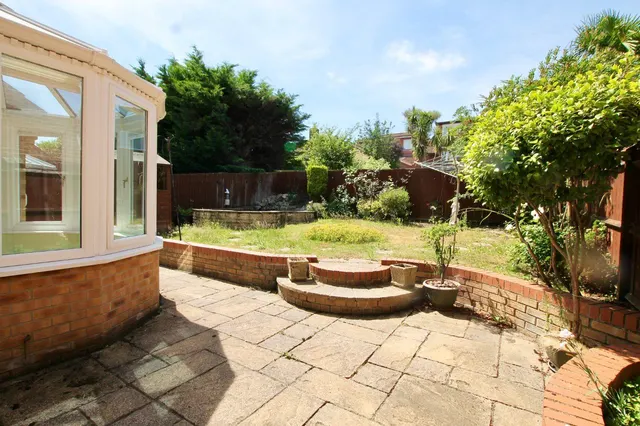 Photo 2 — Collingworth Rise, Park Gate