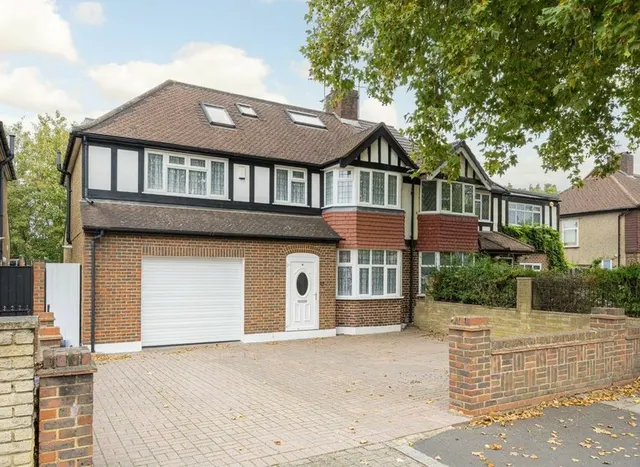 Staines Road, Twickenham, TW2, photo 1