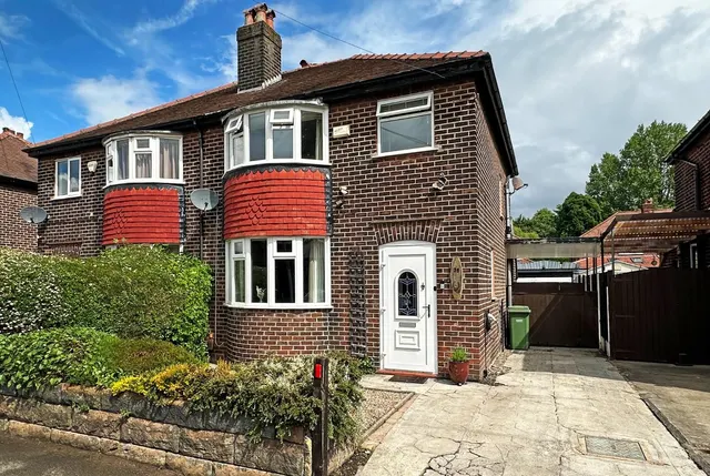 Woodcote Road, West Timperley, Cheshire WA14 5PY, photo 1