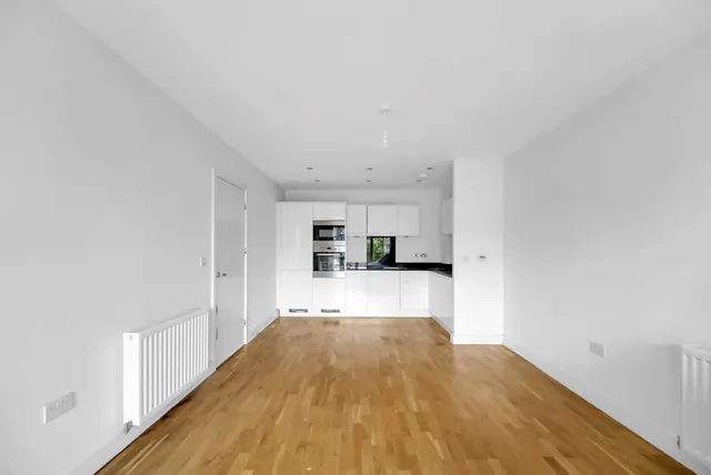 Photo 2 — Flat 202 Harrold Court, 17 Guthridge Close, London, E14 6UG