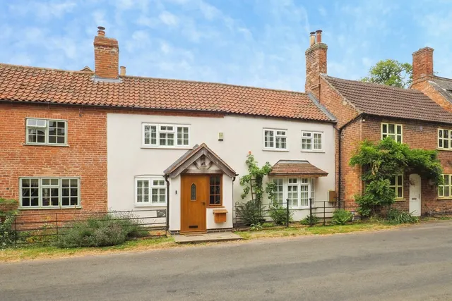 Main Street, Scarrington, NG13, photo 1