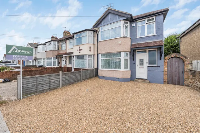 Ryefield Avenue, Hillingdon, UB10, photo 1
