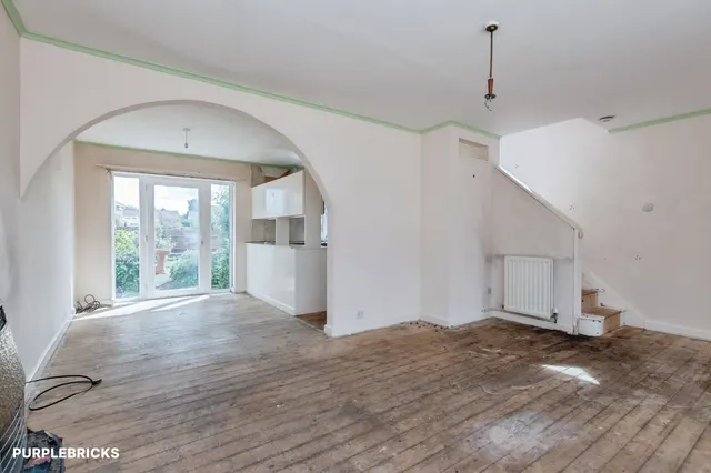 Marston Close, Blandford Forum, DT11, photo 3