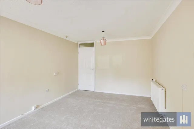 Sylvan Court, Liverpool, L25, photo 2