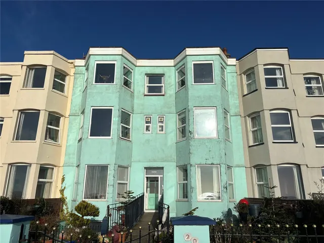 West End Parade, Pwllheli, LL53, photo 1
