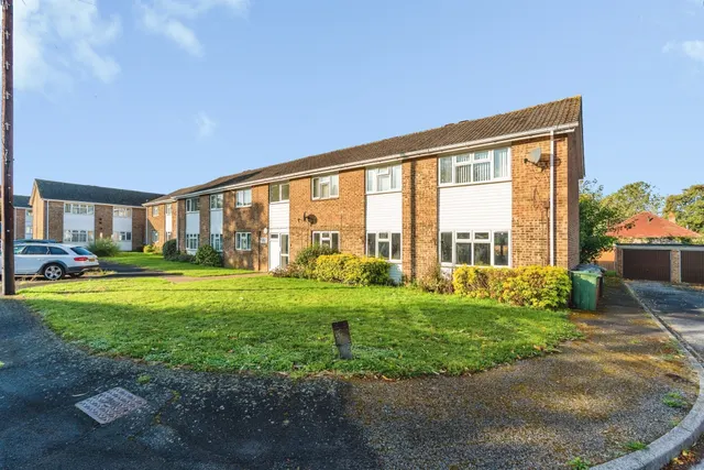 Symes Road, Romsey, SO51, photo 1