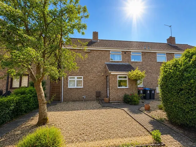 St. James Close, Hanslope, Milton Keynes, Milton Keynes, MK19 7LF, photo 1