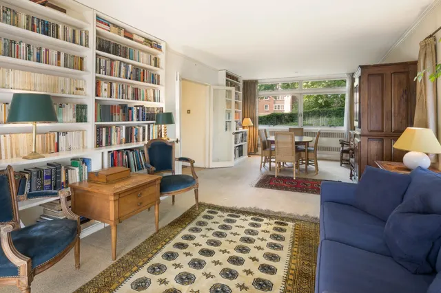 Park Close, London, W14, photo 1