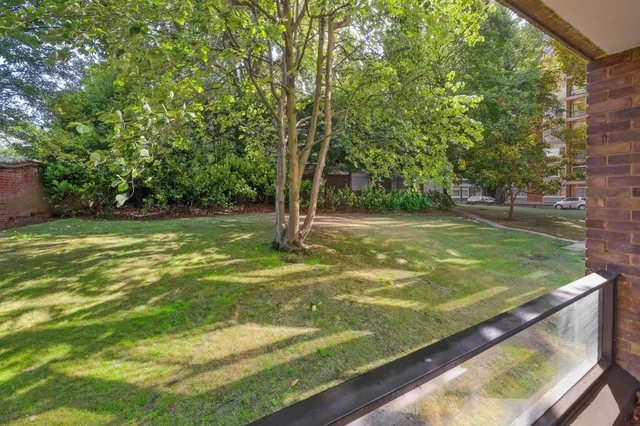 Park Close, London, W14, photo 3