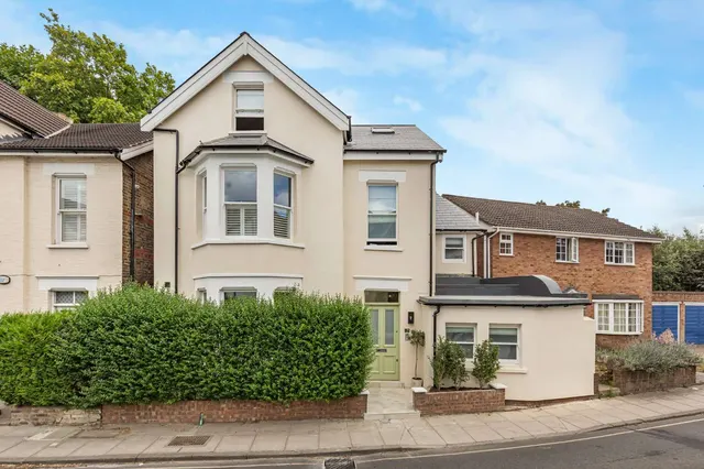 Larkfield Road, Richmond, TW9 2PG, photo 1