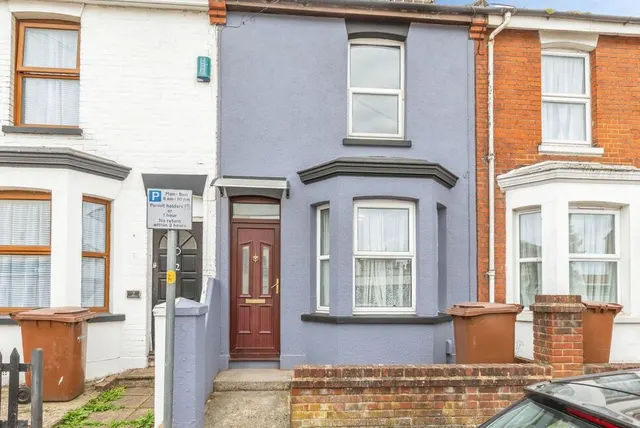 St. Johns Road, Gillingham, Kent, ME7, photo 1