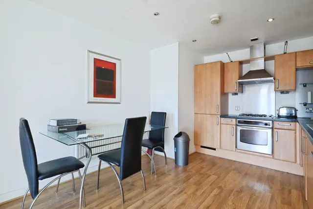 Bowman Lane, Leeds, LS10, photo 2
